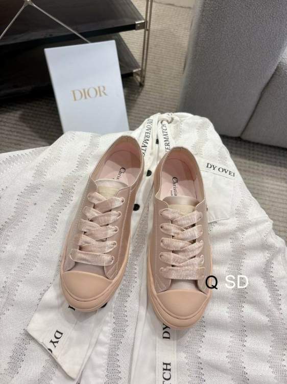 Picture of Dior Shoes _SKUDiorsz35-41SD04013609
